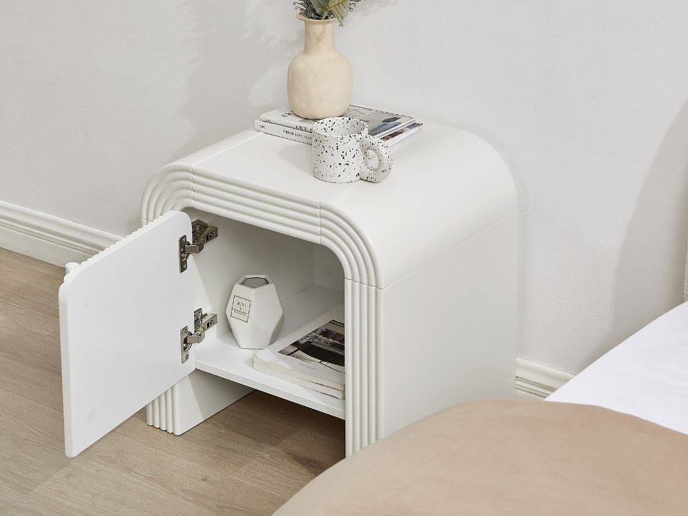 Arlo Nightstand