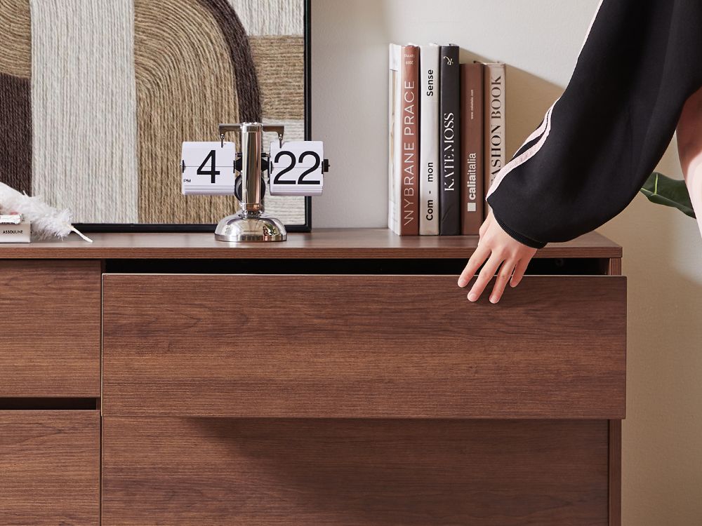 Ballico 6 Drawer Dresser - Walnut